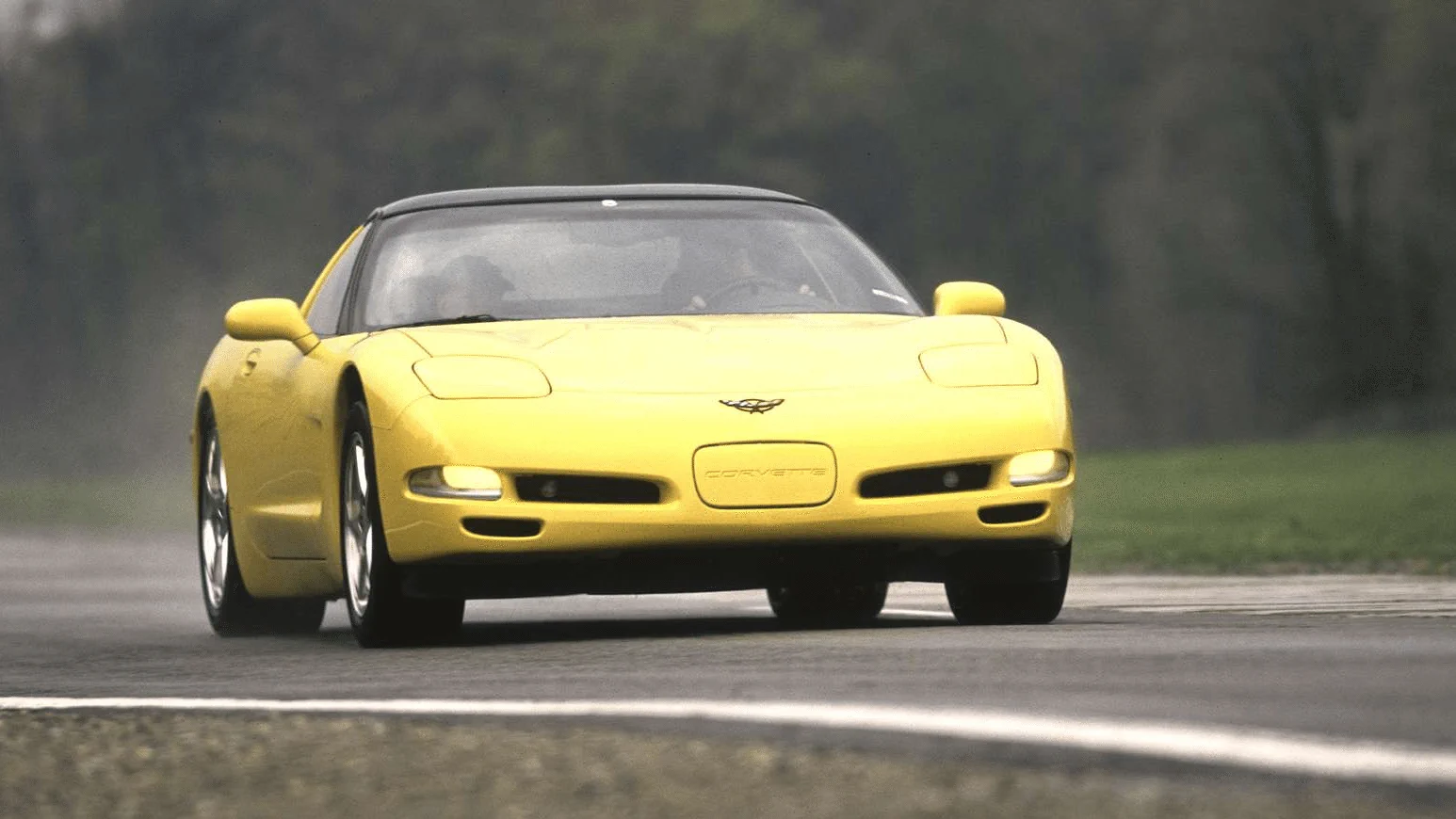 Click to Enlarge-Esc to Close Corvette Generations/C5/C5 2003 Yellow front 2.webp